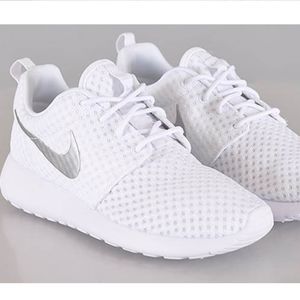 Nike Roshe Run BR running shoes white/silver 10